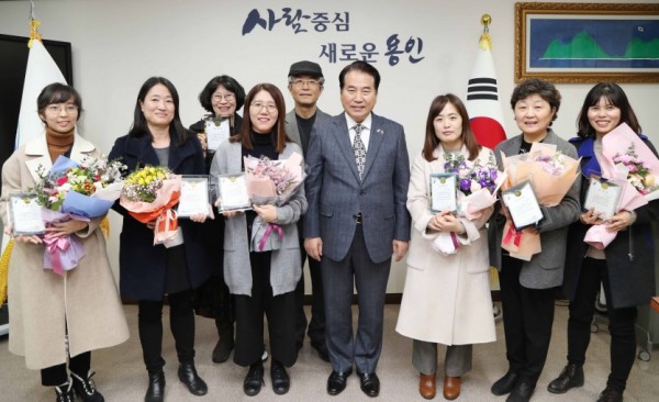 17일 작은도서관 자원봉사자 시상식3.jpg
