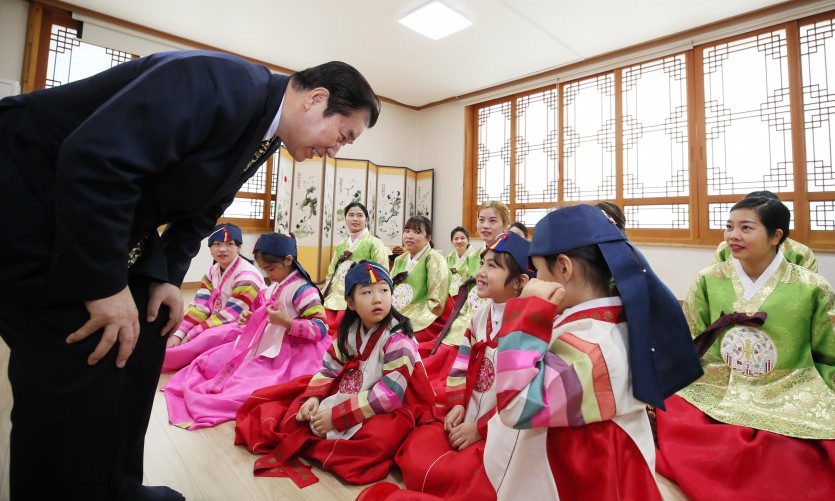 다문화가족 새해맞이 전통문화 체험 및 오찬 (7).jpg