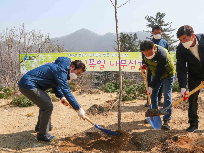식목일 나무심기 (4).jpg