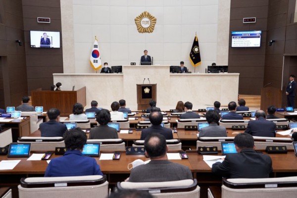 20200406 제242회 임시회 제1차 본회의-03(보도).jpg