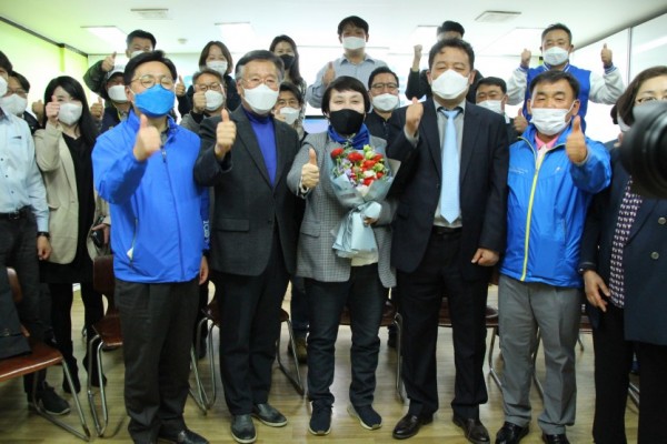 당선축하1.jpg