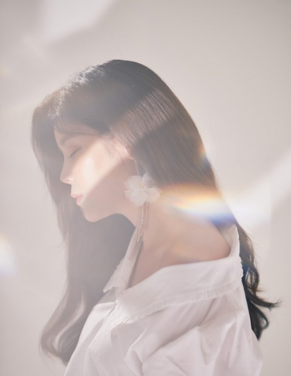 4월 25일 드라이브인콘서트 무대에 서는 가수 린 (2).jpg