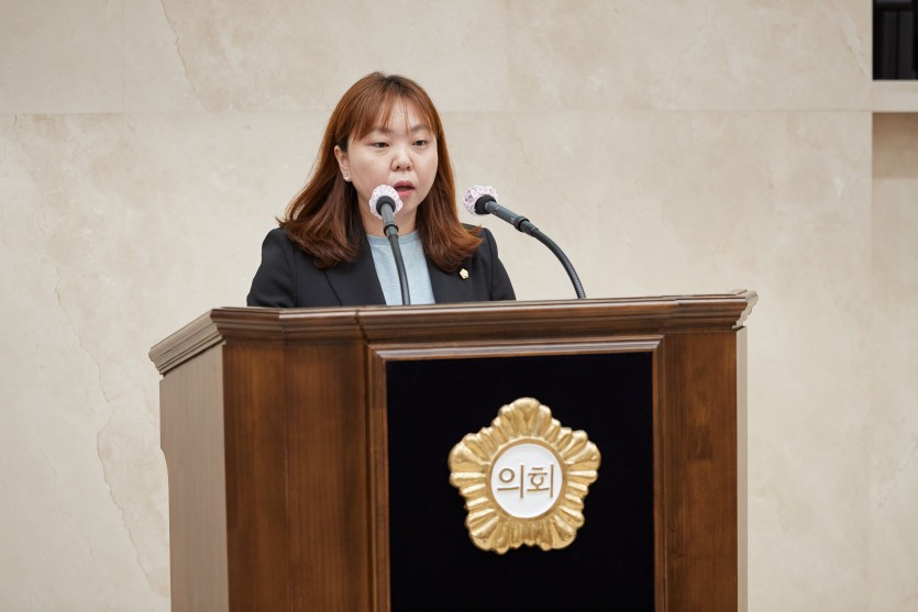 20200612 제244회 정례회 제2차 본회의-시정질문(전자영 의원).jpg