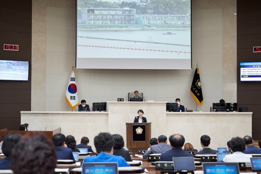 20200612 제244회 정례회 제2차 본회의-시정질문(유진선 의원).jpg