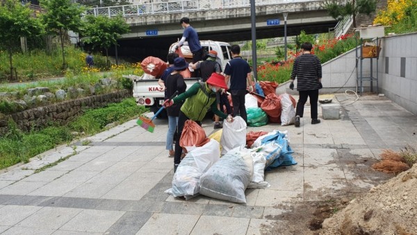 (사진) 신봉동 정평천 일대 환경개선.jpeg
