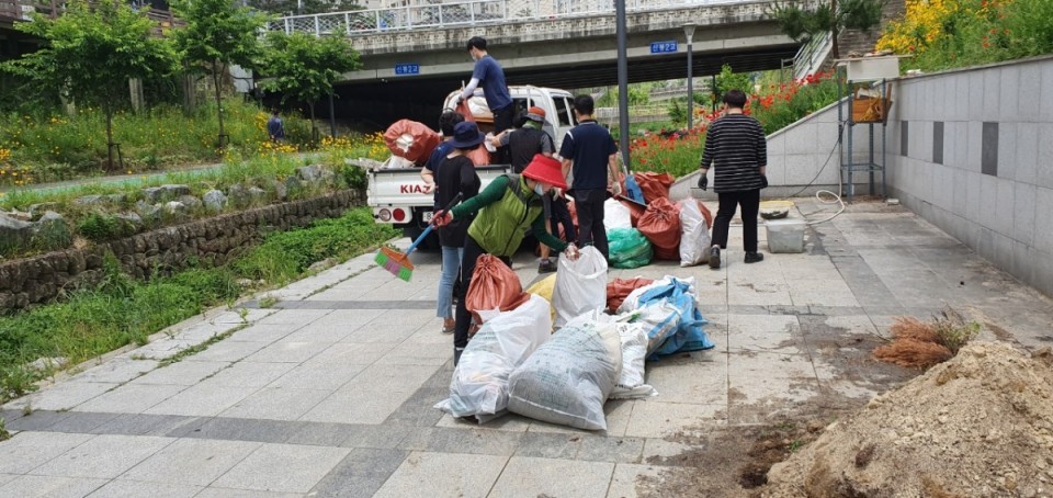 (사진) 신봉동 정평천 일대 환경개선.jpeg