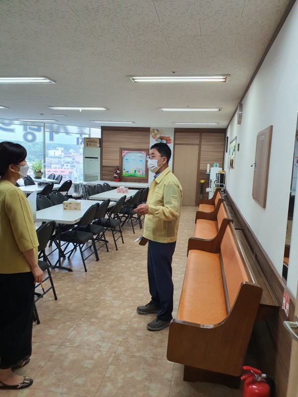 (사진) 수지구 종교시설 대상 방역 수칙 준수 여부 점검.JPG