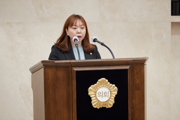 20200612 제244회 정례회 제2차 본회의-시정질문(전자영 의원).jpg