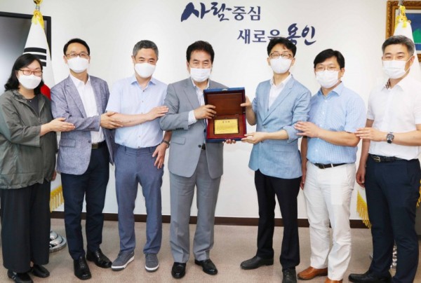 15일 성복롯데 감사패 전달식3.jpg