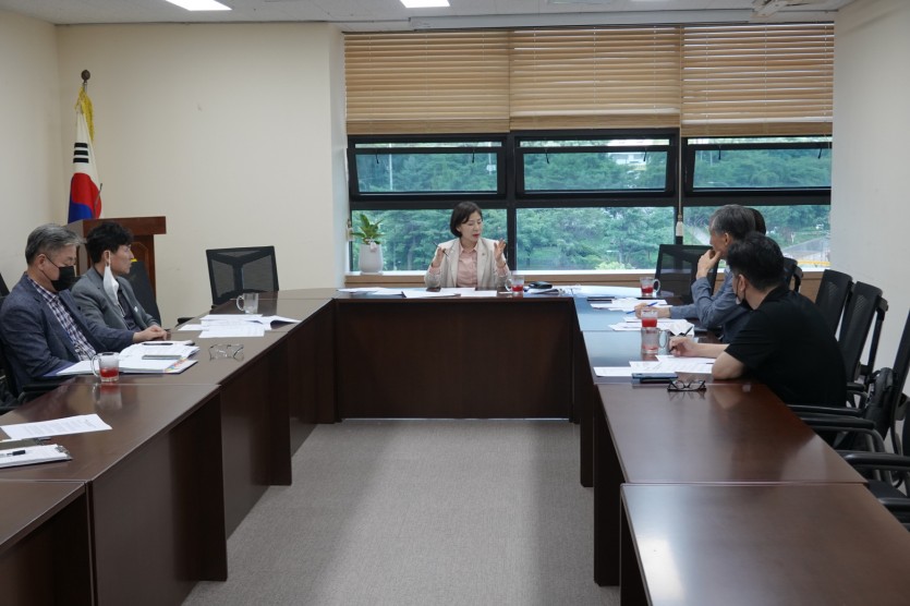 200805 김직란 의원, 학교 주차장 개방 관련 정담회 개최 (2).jpg
