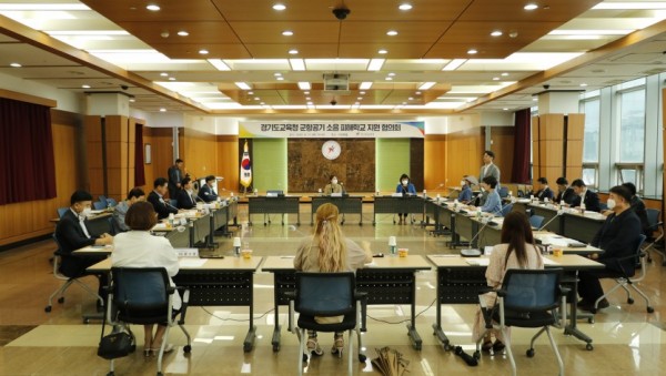 200812 황대호 의원, 군 항공기 소음에 묻힌 아이들의 학습권..전국 최초 지방정부 차원 대응에 나섰다2.jpg