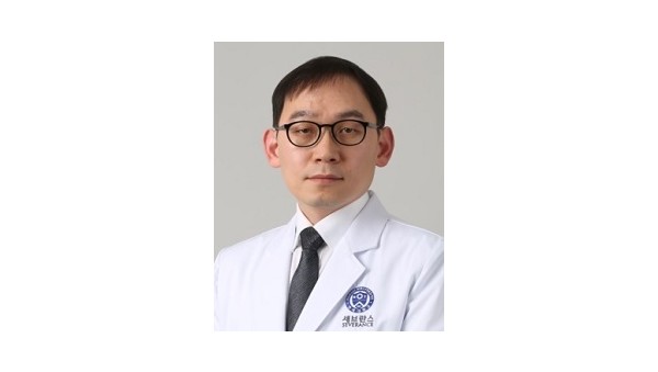 [사진1] 용인세브란스병원, 고도비만 치료 위한 위소매절제술 시행_위장관외과 이중호 교수.jpg