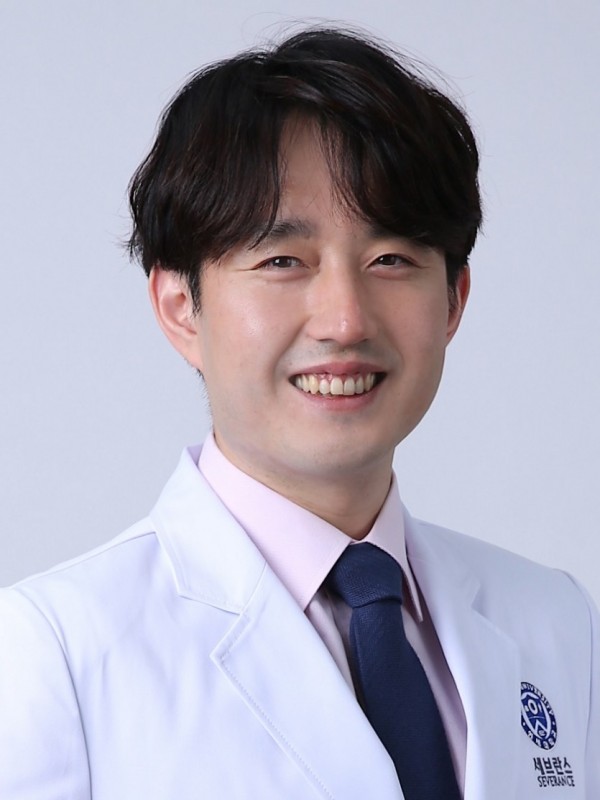 [사진1] 용인세브란스병원, 고난도 최소침습 심장수술 성공_심장혈관외과 김완기 교수.jpg