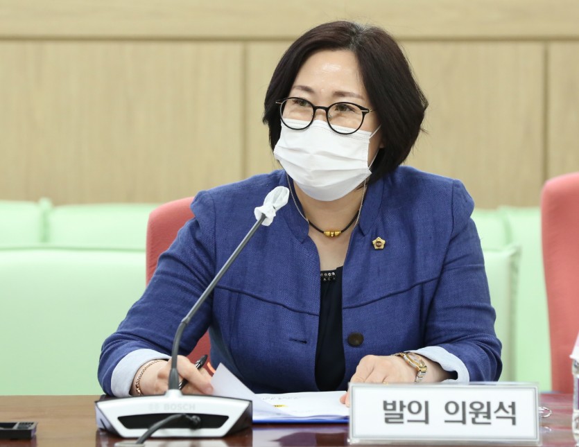 200907 서현옥 의원, 평택항 매립지 귀속결정 촉구 건의안 상임위 통과.jpg