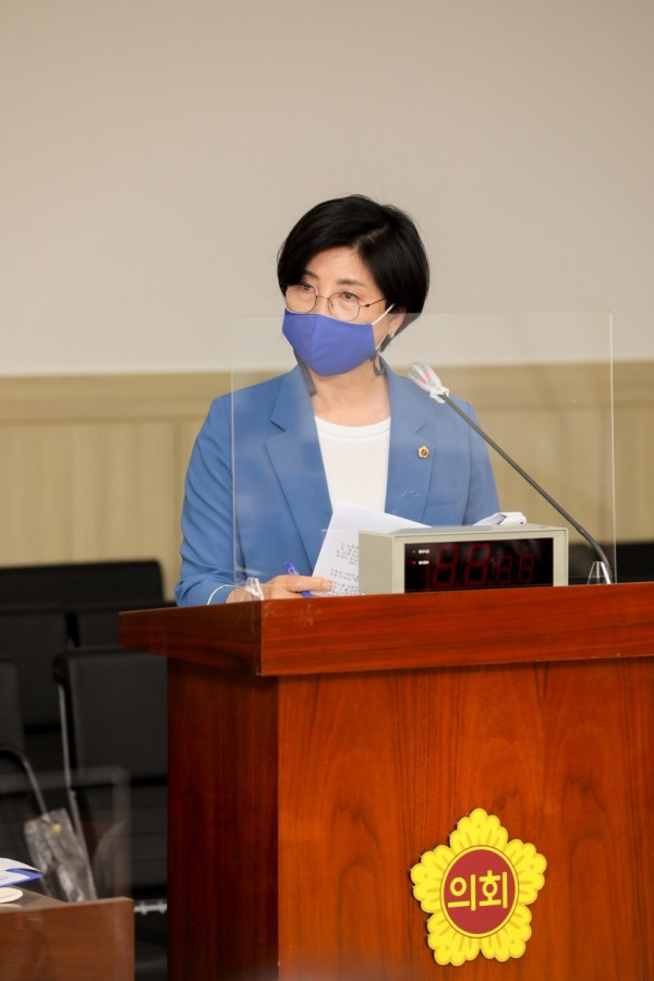 200904 경기도의회 김미숙 의원, ‘4.3특별법 개정 촉구 건의안’ 상임위 통과 사진1.jpg