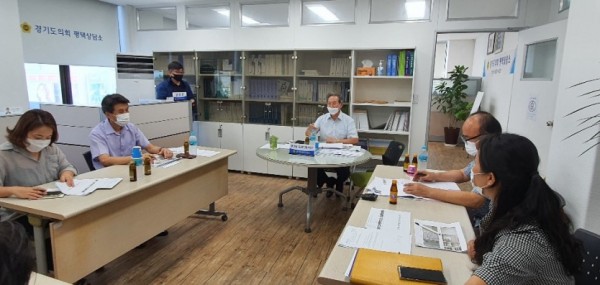200907 오명근 의원, 평택 효성해링턴코트 민원해결을 위한 정담회 개최 (1).jpg
