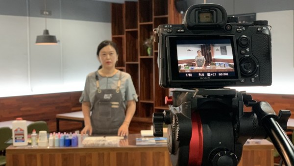 온라인 교육 촬영사진.jpg