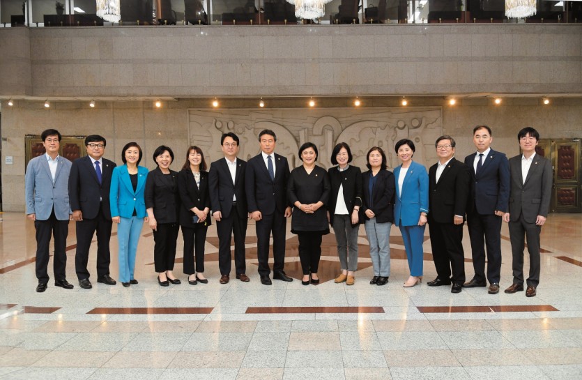 경제노동위원회.jpg