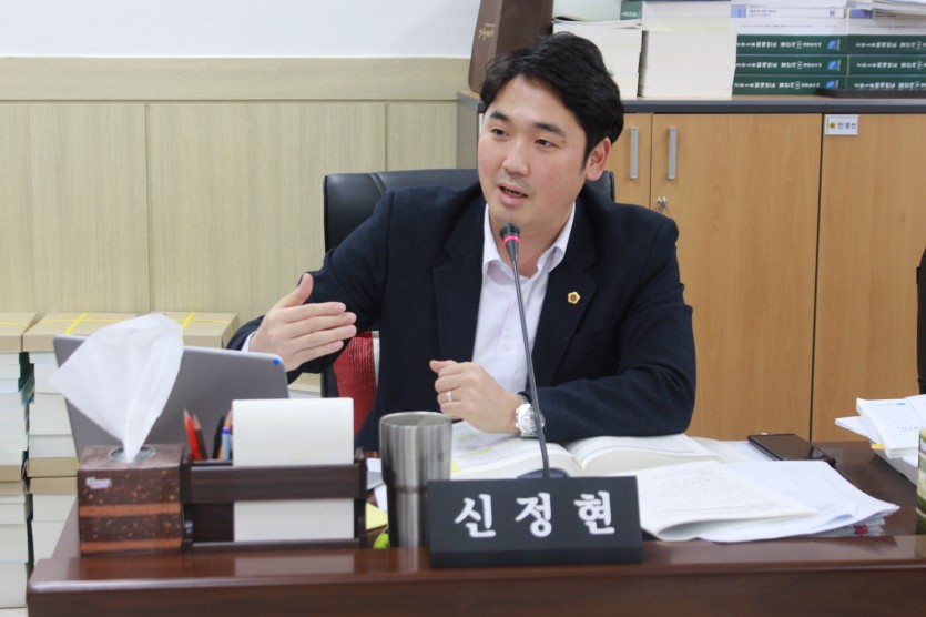201023 신정현 의원, 고령자 비정규직 노동자 보호를 위한 조례 제정 본격화 사진1.jpg