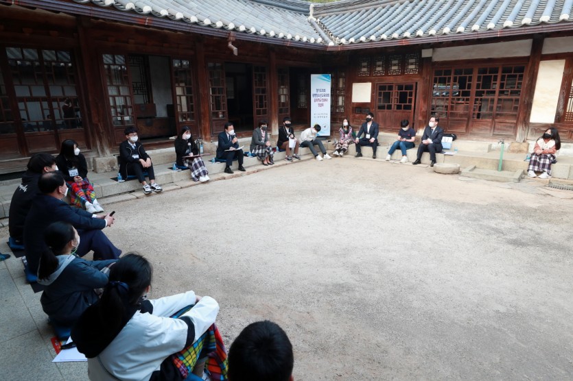 201027 장현국 의장, 광명 청소년과 찾아가는 현장도의회 실시 (4).jpg