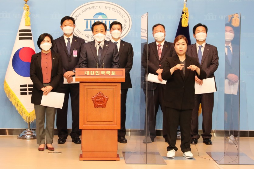 201117 장현국 의장, 지방의회법 제정 촉구 기자회견 실시 (3).jpg