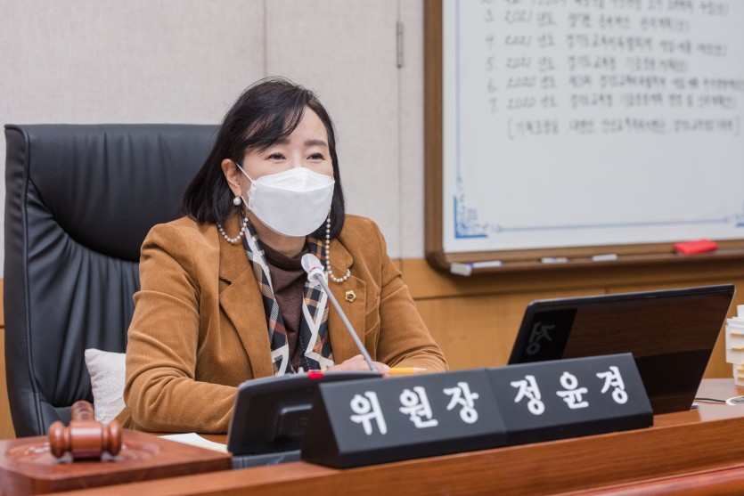 201123 교육기획위원회 내년 예산 15조 9,219억 원 심의 (1).jpg