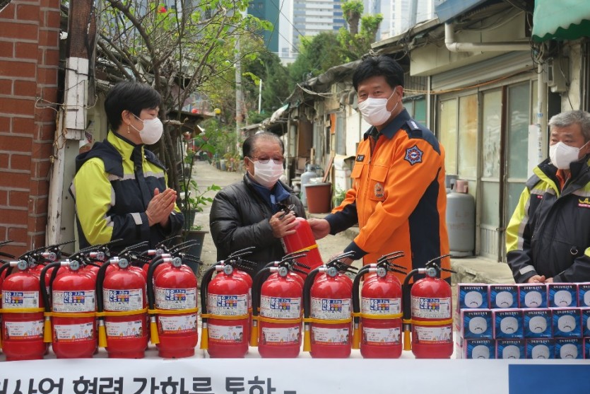 201127 오광덕 의원, 광명소방서 1일 명예 소방서장 활동 (1).jpg