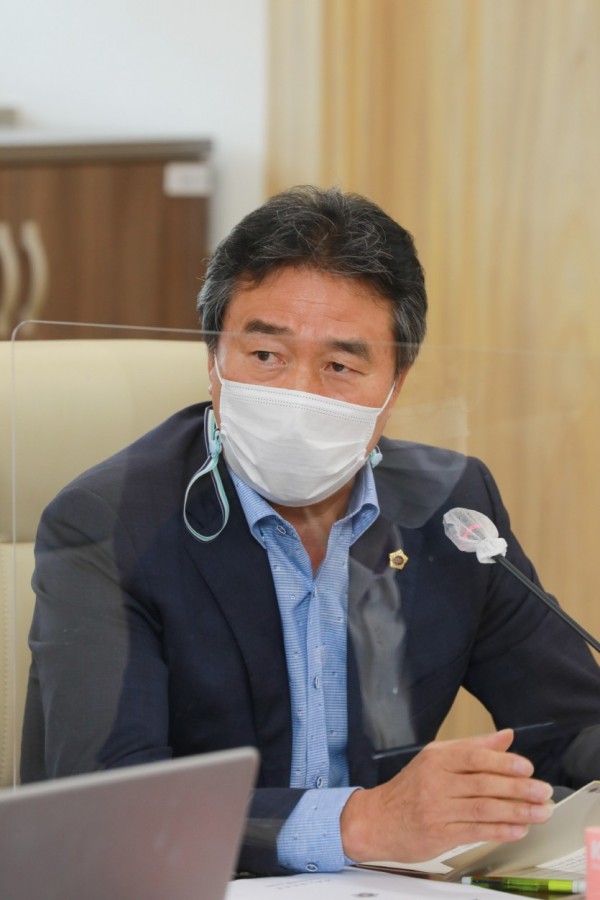 201106 김장일 의원, 경기도경제과학진흥원 노사 상생협력 경영 강조.jpg