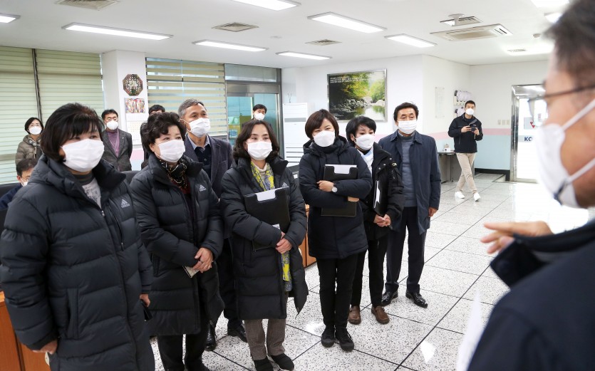 20201130 행정사무감사 현지확인-경제환경위원회(2)-용인시환경센터.jpg