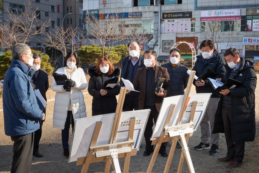 20201201 행정사무감사 현지확인-자치행정위원회(1)-보정종합복지회관.jpg