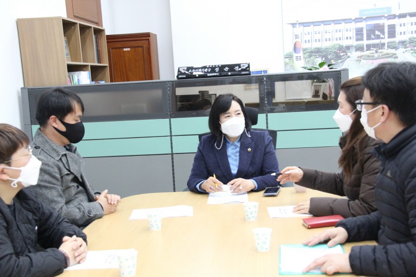201208 정윤경 의원, 학교현장을 위한 경기도교육청 조직개편’일선학교 현장에 피해 없도록 해야.jpg