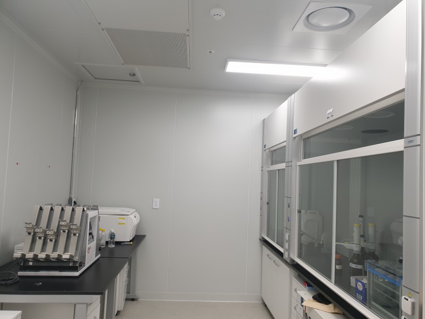 클린룸사진1.jpg