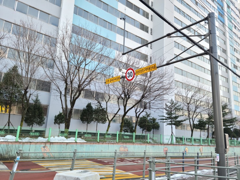 201223_용인시, 관내 모든 초등학교에 교통단속카메라 설치 완료_사진(2).jpg