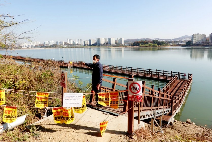 201224 진용복 부의장, 기흥호수 둘레길 개선사업 예산 13억원 확보.jpg