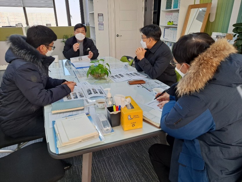 201231 이창균 의원, 경기도보건환경연구원 신축 관련 지적사항 조치내용 보고 청취 (1).jpg