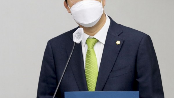 201209 김현삼 의원, 고려인 동포 지역적응과 정착 방안을 위한 토론회 참석 (1).JPG