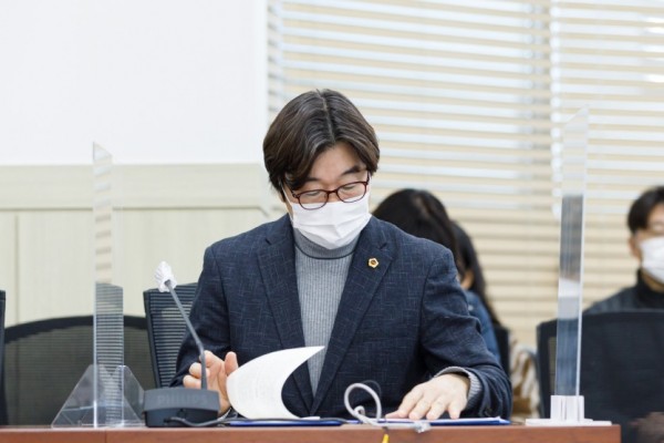 201216 이영주 의원, 경기도 장애인 일자리 창출 관련 조례 개정안 상임위 통과.jpg