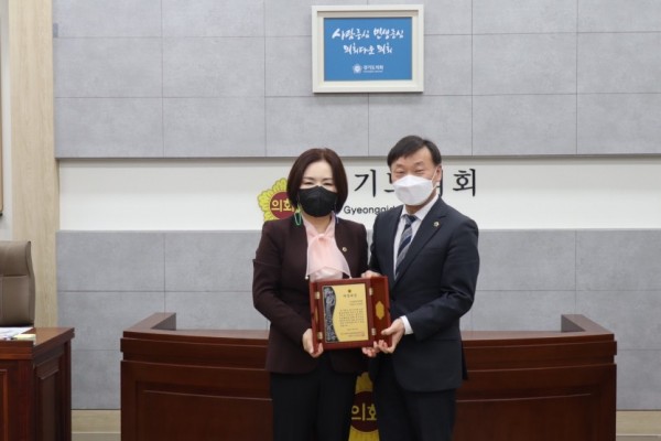 권정선 의원.jpg