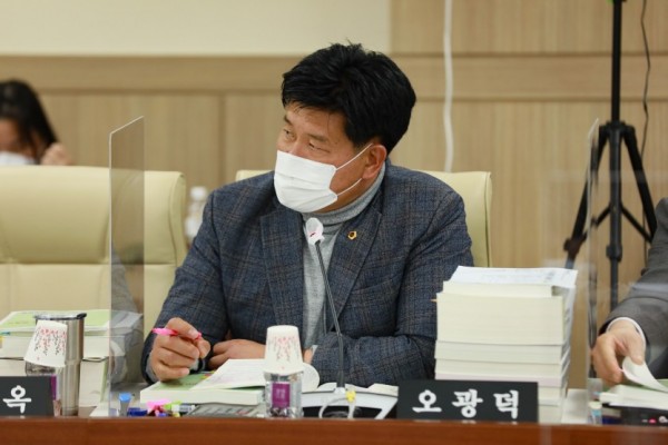 201218 안전행정위원회, ‘행정사무감사 우수위원’ 오광덕 의원 선정 (1).jpg