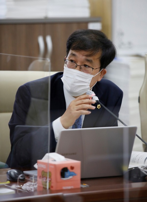 201221김현삼 의원,2020년 경제노동위원회 행정사무감사 우수의원 수상.JPG