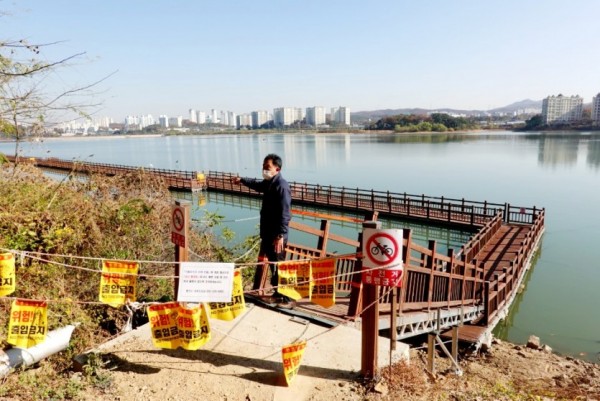 201224 진용복 부의장, 기흥호수 둘레길 개선사업 예산 13억원 확보.jpg