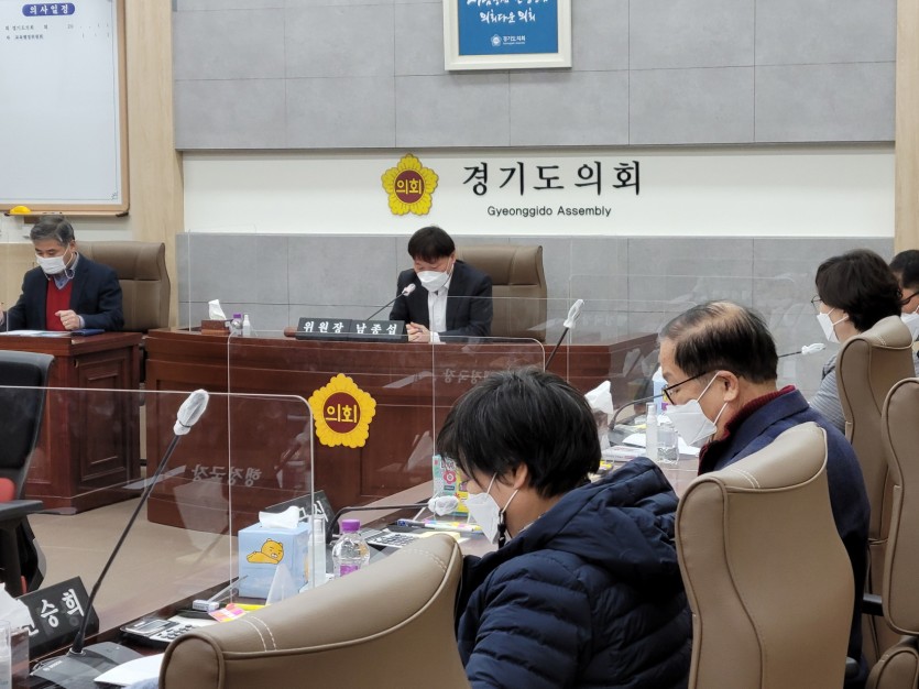 210108 교육행정위, 경기교육 주요정책 협의를 위한 정담회 개최 (2).jpg