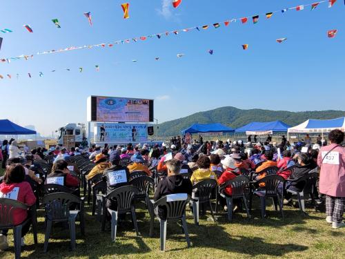 기흥동, '기흥동민 한마음 걷기대회' 열어…주민 500여명 참가 2