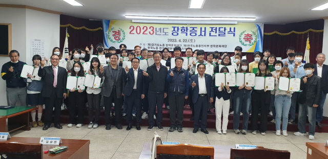 6e998fe1cbee79cb0b9821807b1d0197_1682152877_8322.jpg