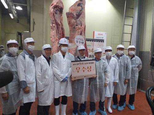 2. 이천 김용주 농가 경기 한우 고급육 평가대회 우수상종합 2등 수상4.JPG