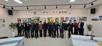 [크기변환]6-4. 풍덕천2동은 주민자치센터 수강생들이 직접 제작한 작품 전시회를 행정복지센터에서 대회의실에서 개최했다.jpg