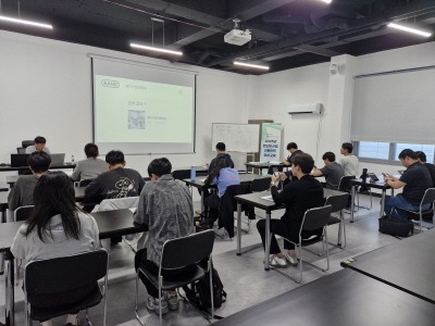 [크기변환](사진1) 용인시산업진흥원은 반도체 산업 전문인력 양성 교육을 성황리에 종료했다고 밝혔다.(용인시산업진흥원 제공).JPG