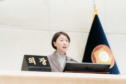 [크기변환]20251212 용인특례시의회, 제297회 제2차 정례회 폐회(3).jpg