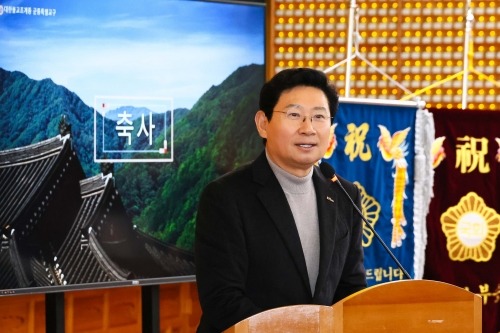 [크기변환]6-1. 14일 호국선봉사에서 이상일 시장이 축사를 하고 있다.jpg