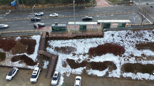 [크기변환]1-2. 용인특례시가 수지구 성복동에 조성한 미세먼지 차단숲.JPG